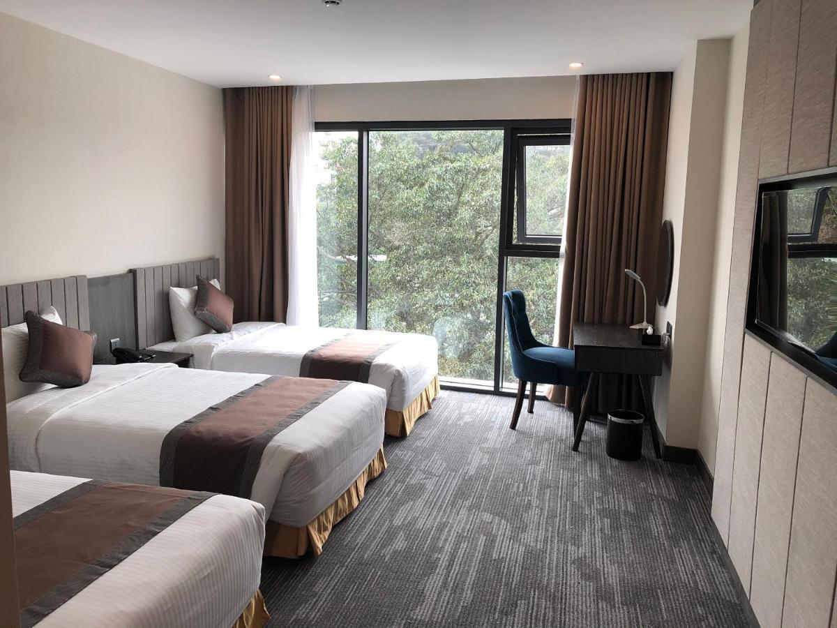 เมืองทัญ แกนด์ บายจัย Hotel ฮาลอง ภายนอก รูปภาพ