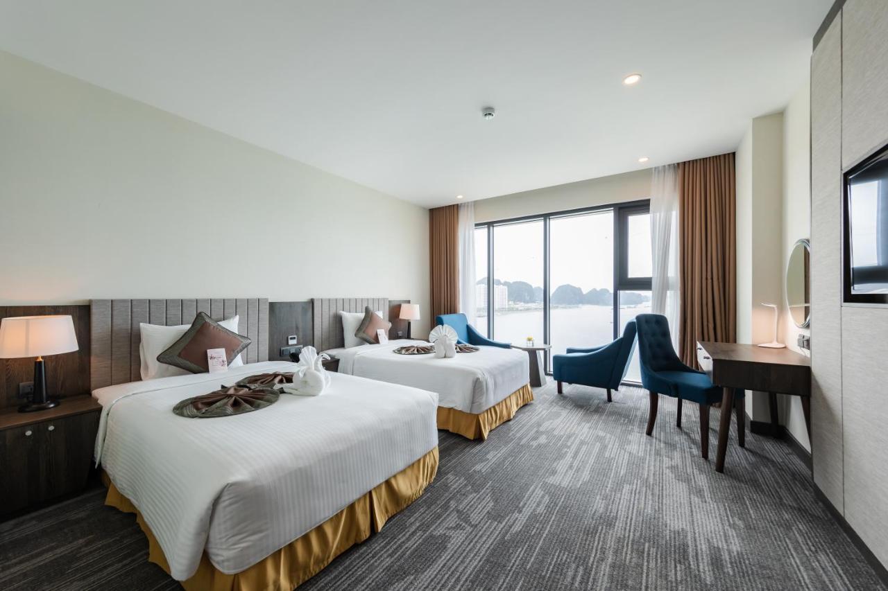 เมืองทัญ แกนด์ บายจัย Hotel ฮาลอง ภายนอก รูปภาพ