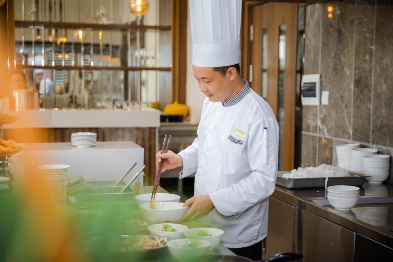 เมืองทัญ แกนด์ บายจัย Hotel ฮาลอง ภายนอก รูปภาพ