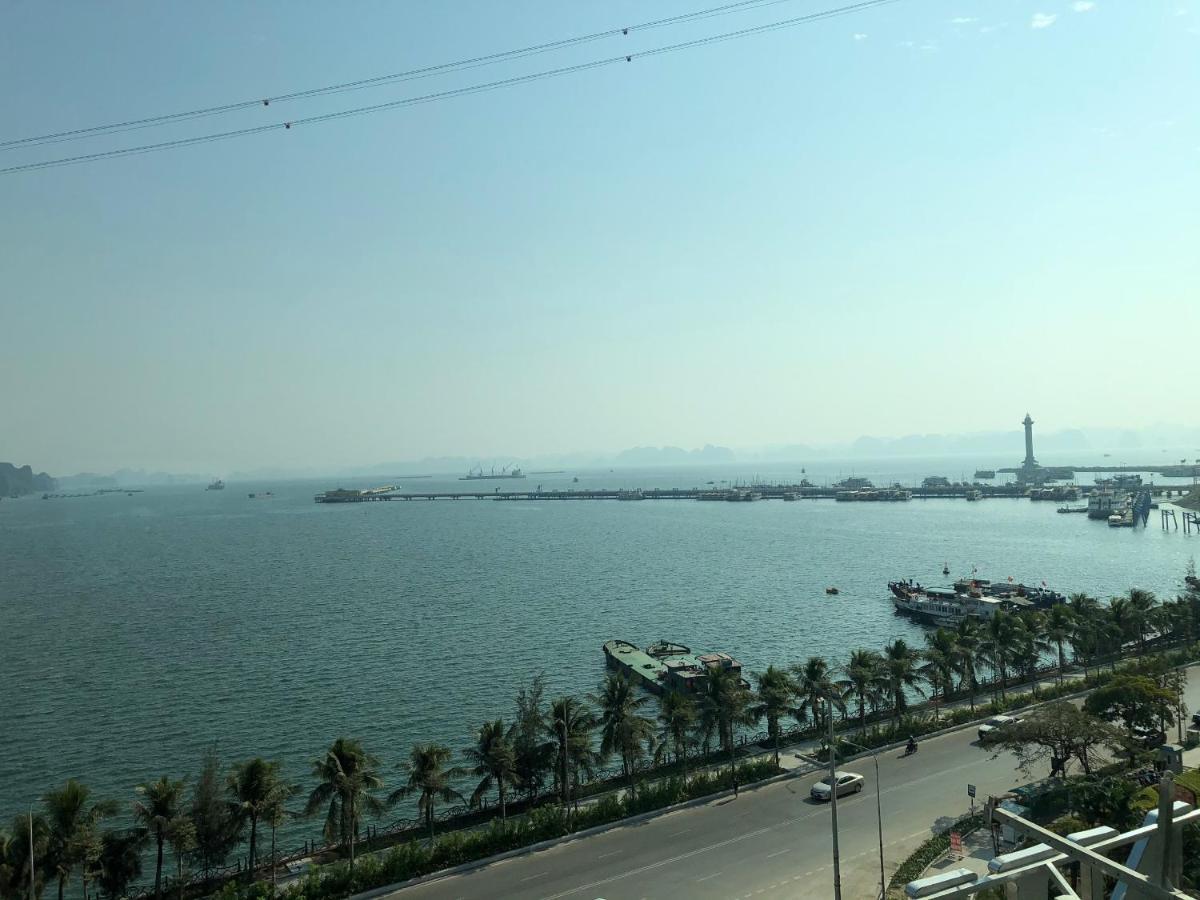 เมืองทัญ แกนด์ บายจัย Hotel ฮาลอง ภายนอก รูปภาพ