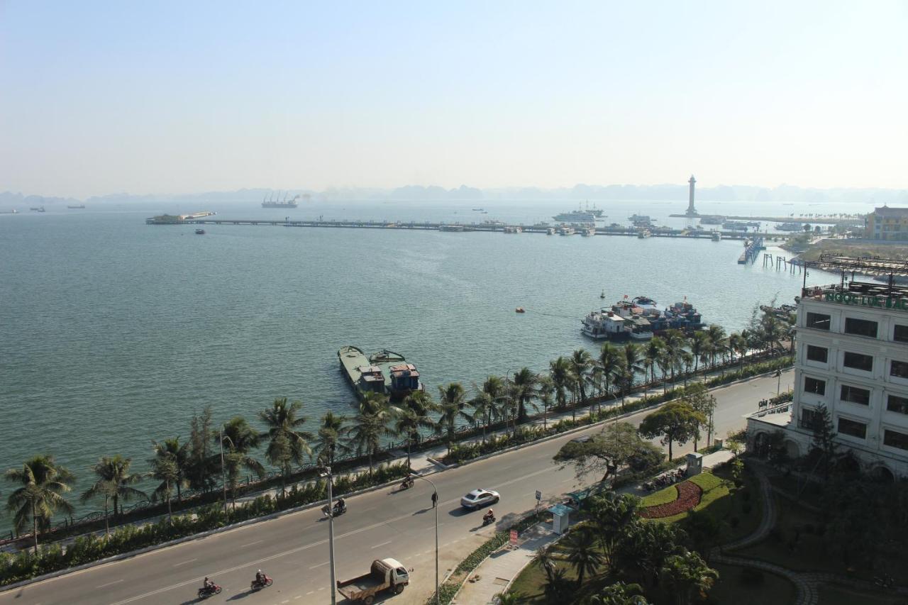 เมืองทัญ แกนด์ บายจัย Hotel ฮาลอง ภายนอก รูปภาพ